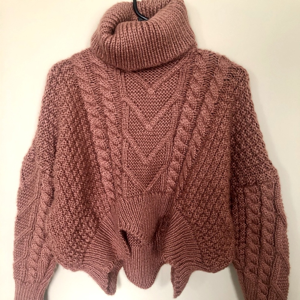 🧡 NWT Goodnight Macaroon Sweater 🧡